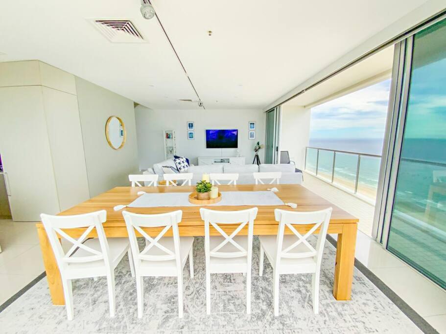 Air On Broadbeach Beachfront 2Level Stunning Apartment With 180 Degree Views Голд-Кост Екстер'єр фото