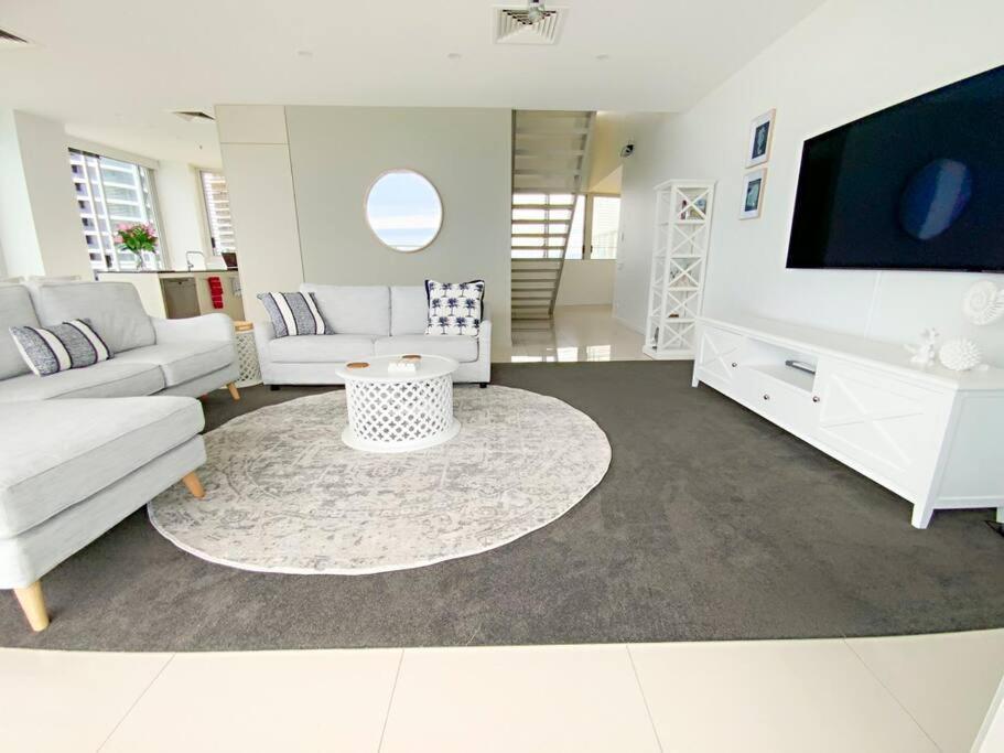 Air On Broadbeach Beachfront 2Level Stunning Apartment With 180 Degree Views Голд-Кост Екстер'єр фото